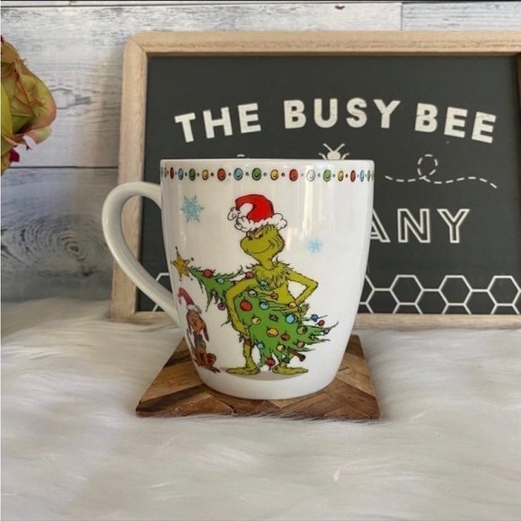 The Grinch Christmas Holiday Ceramic Home Decor Mug - Picture 2 of 7